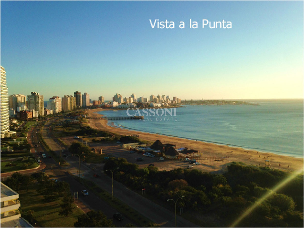 Apartamento ID.2009 -  Apartamento en venta de tres dormitorios en Punta del Este