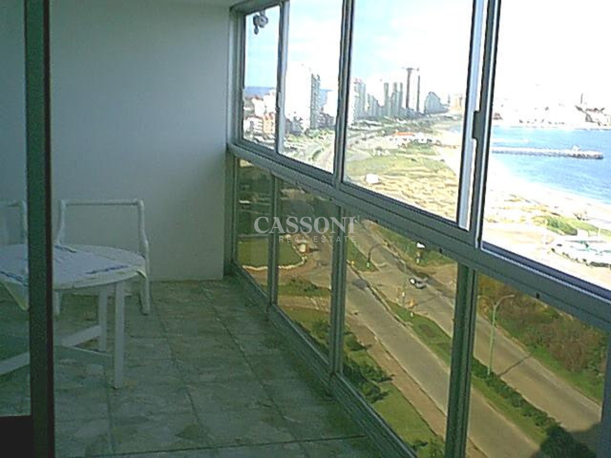 Apartamento ID.2009 -  Apartamento en venta de tres dormitorios en Punta del Este