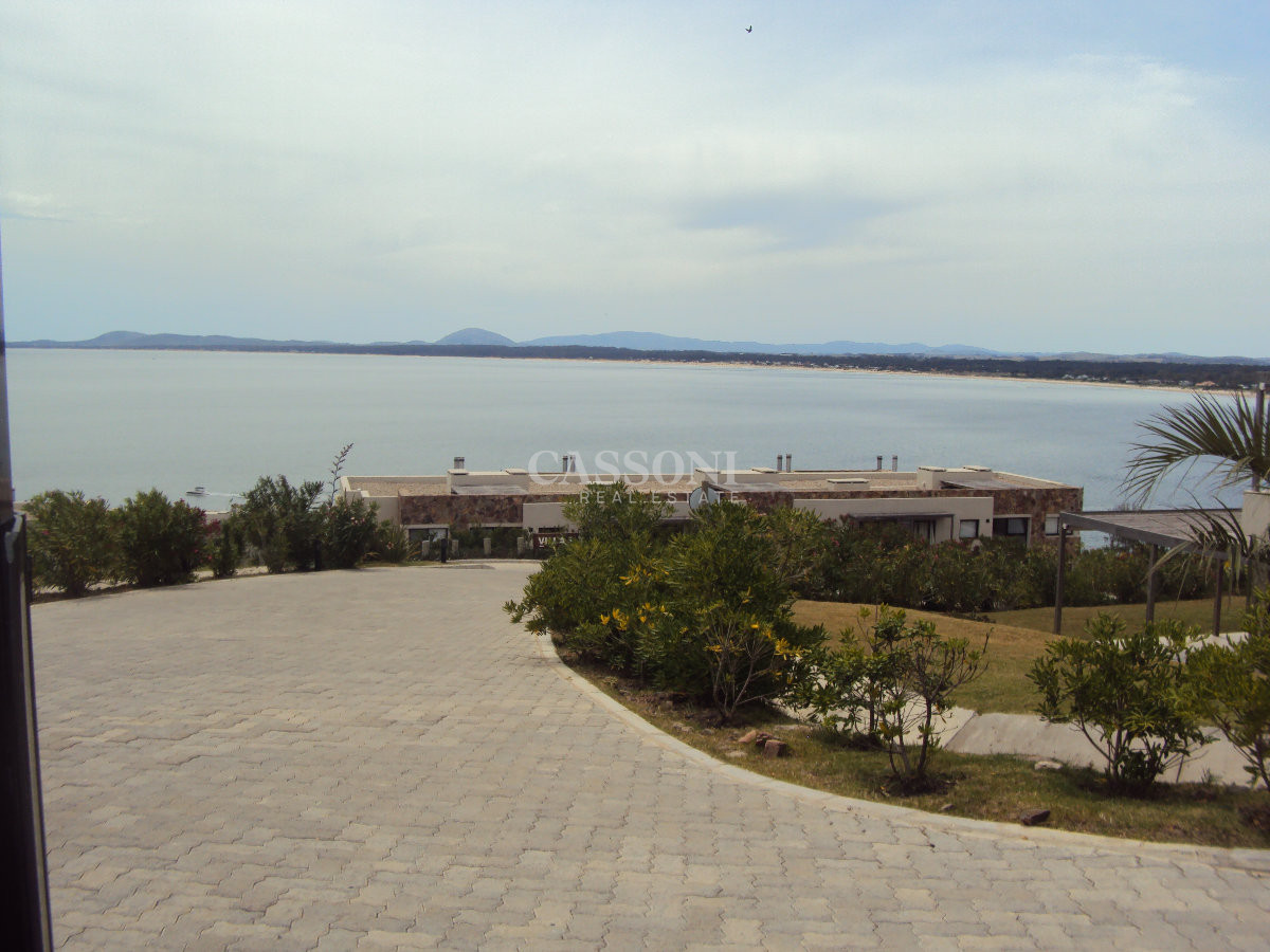 Apartamento ID.658 - Apartamento en venta de dos dormitorios en Punta del Este