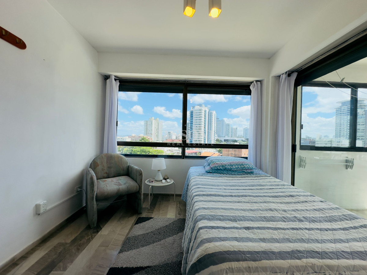 Apartamento ID.2055 - Apartamento en venta de 3 dormitorios en Punta del Este