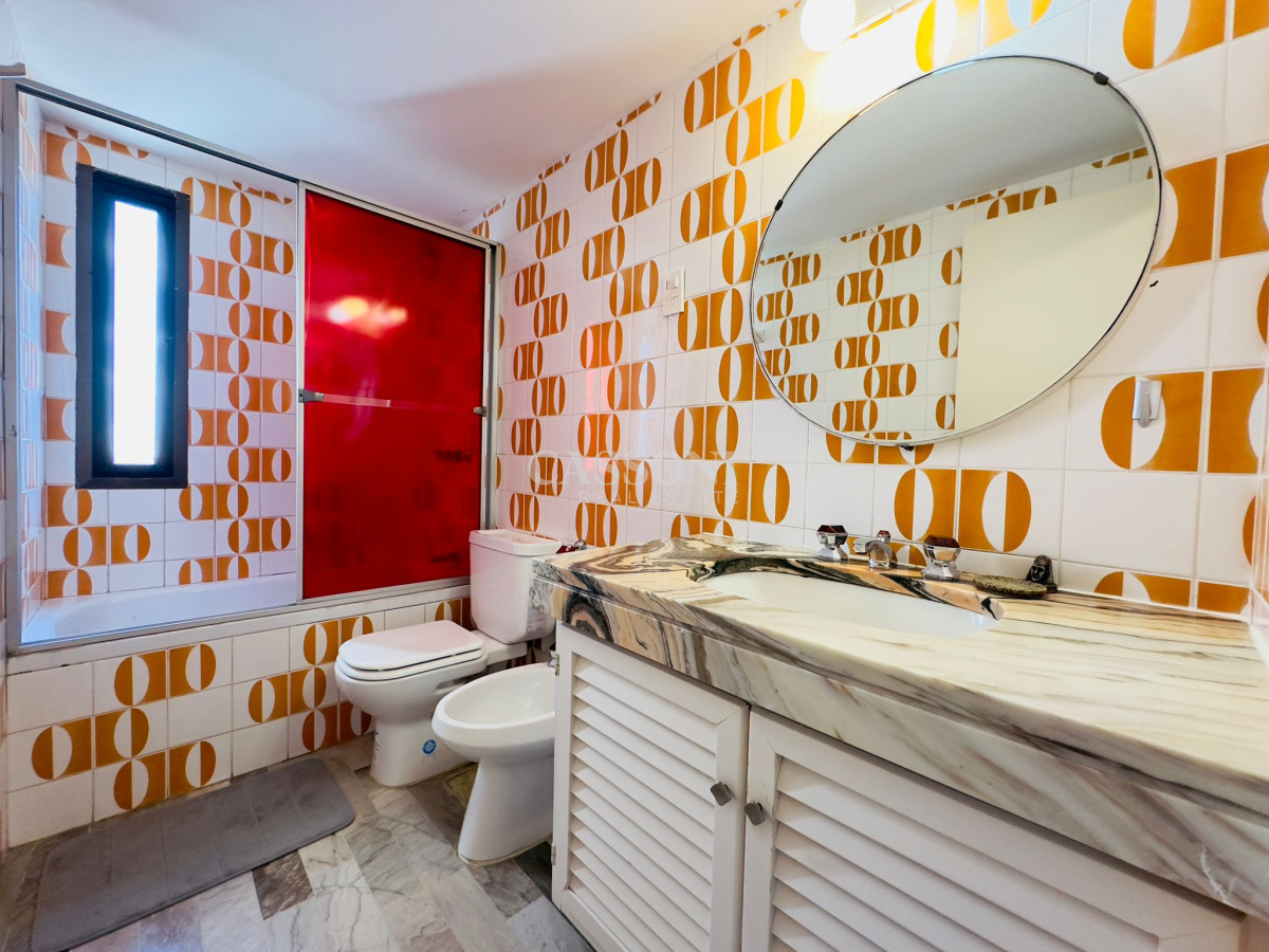 Apartamento ID.2055 - Apartamento en venta de 3 dormitorios en Punta del Este