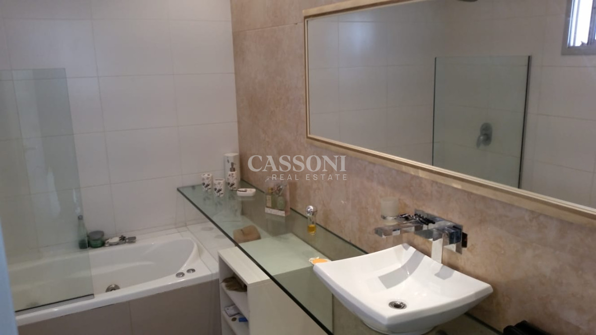 Casa ID.756 - Venta casa de 6 dormitorios en  Punta del Este