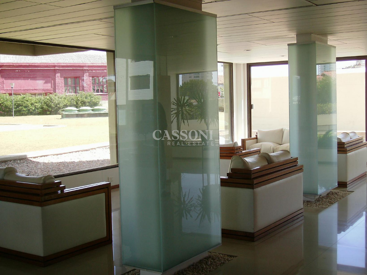 Apartamento ID.2055 - Apartamento en venta de 3 dormitorios en Punta del Este