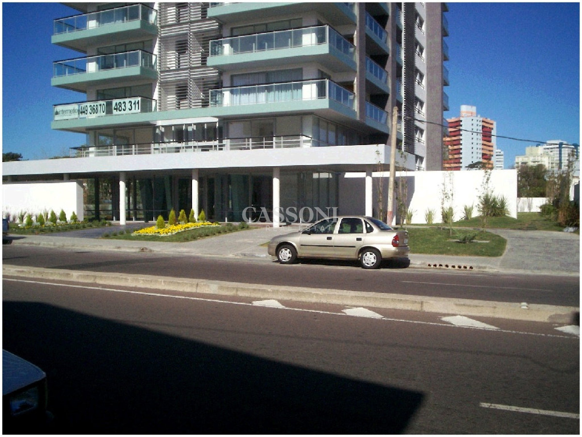 Apartamento ID.553 - Venta apartamento de 2 dor con parrillero, balcón en Puta del Este