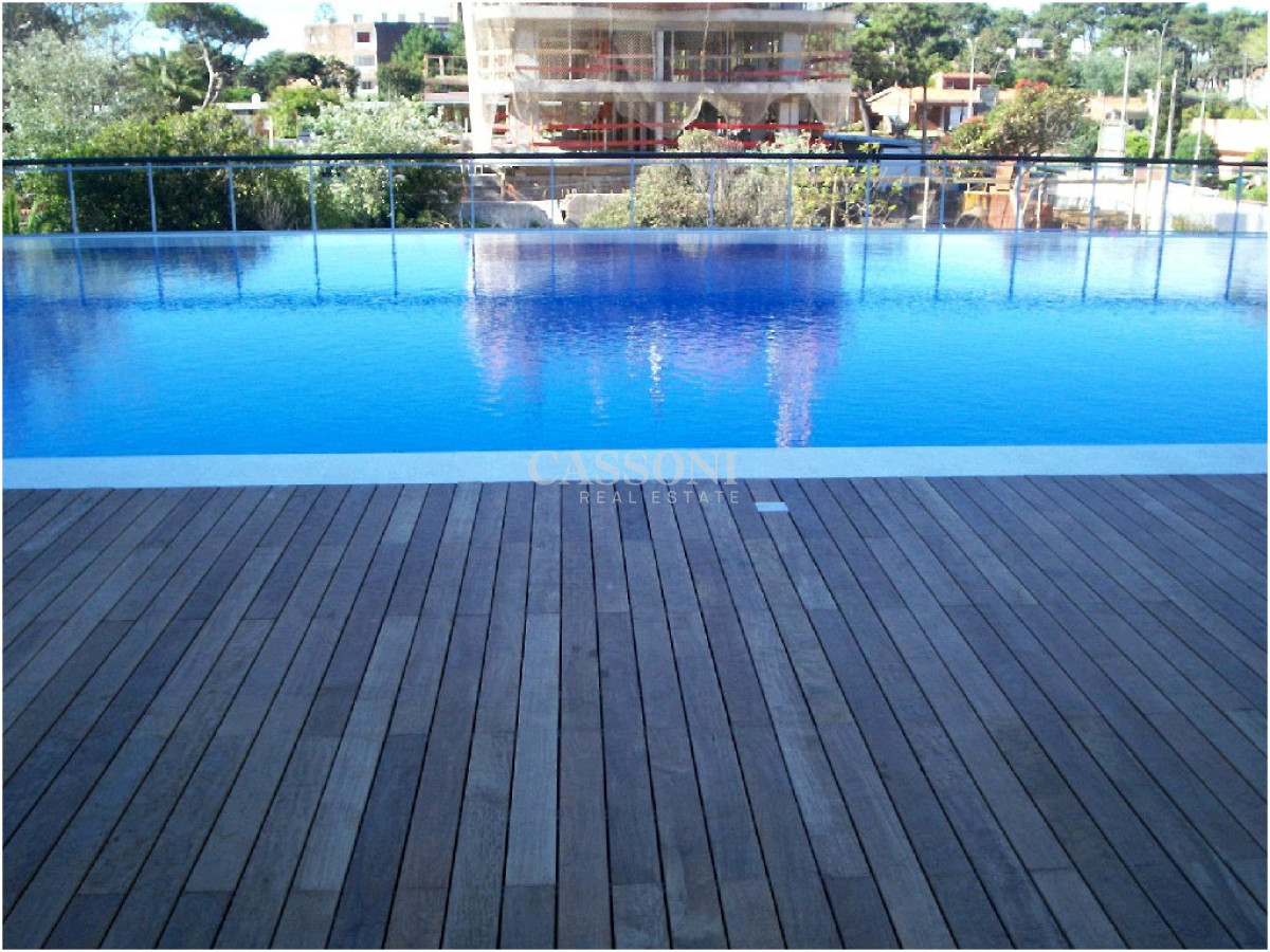 Apartamento ID.553 - Venta apartamento de 2 dor con parrillero, balcón en Puta del Este