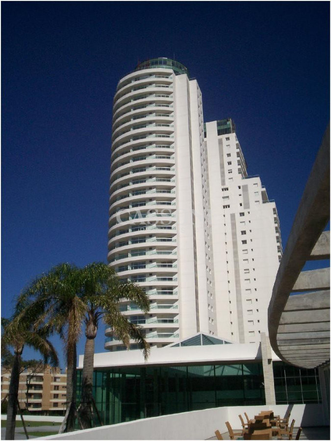 Apartamento ID.2217 - Alquiler de apartamento de 3 dormitorios +dep de servicio en Punta del Este
