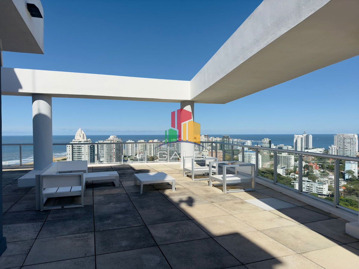 Apartamento ID.2107 - Penthouse en VENTA, 3 dormitorios en suite + Dependencia, vista 360°.