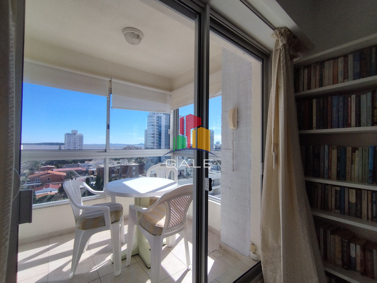 Apartamento ID.4658 - Alquiler y venta de apartamento de dos dormitorios en Punta del Este