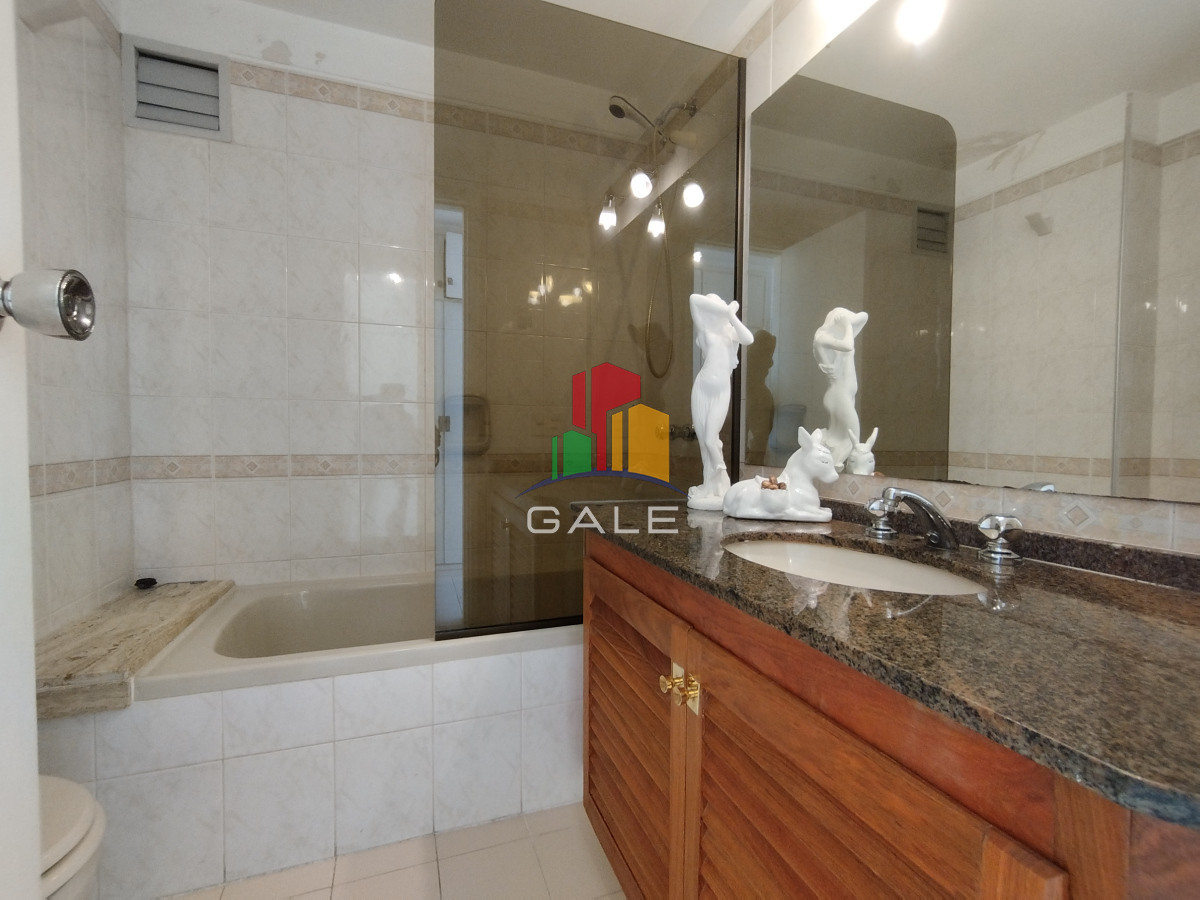 Apartamento ID.4658 - Alquiler y venta de apartamento de dos dormitorios en Punta del Este