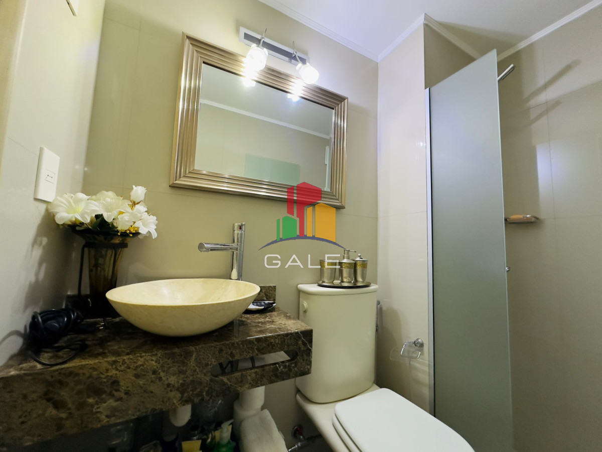 Apartamento ID.4296 - Apartamento reciclado, primera linea playa mansa, 3 dormitorios, 1 suite.
