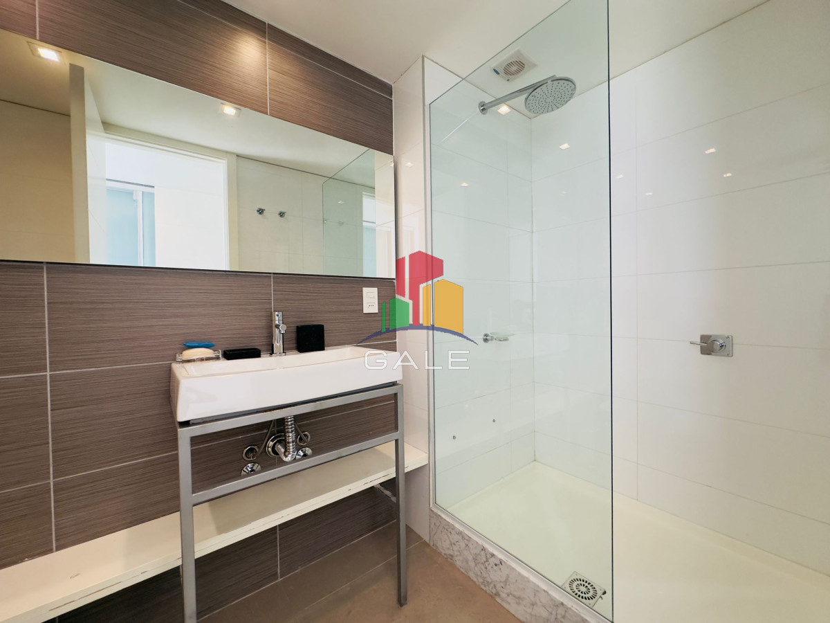 Apartamento ID.2107 - Penthouse en VENTA, 3 dormitorios en suite + Dependencia, vista 360°.