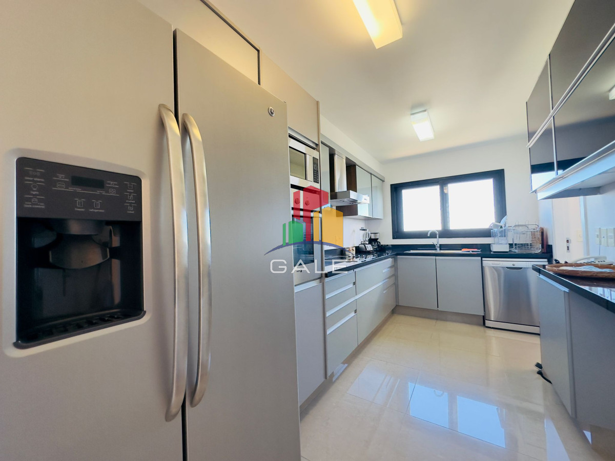 Apartamento ID.2107 - Penthouse en VENTA, 3 dormitorios en suite + Dependencia, vista 360°.