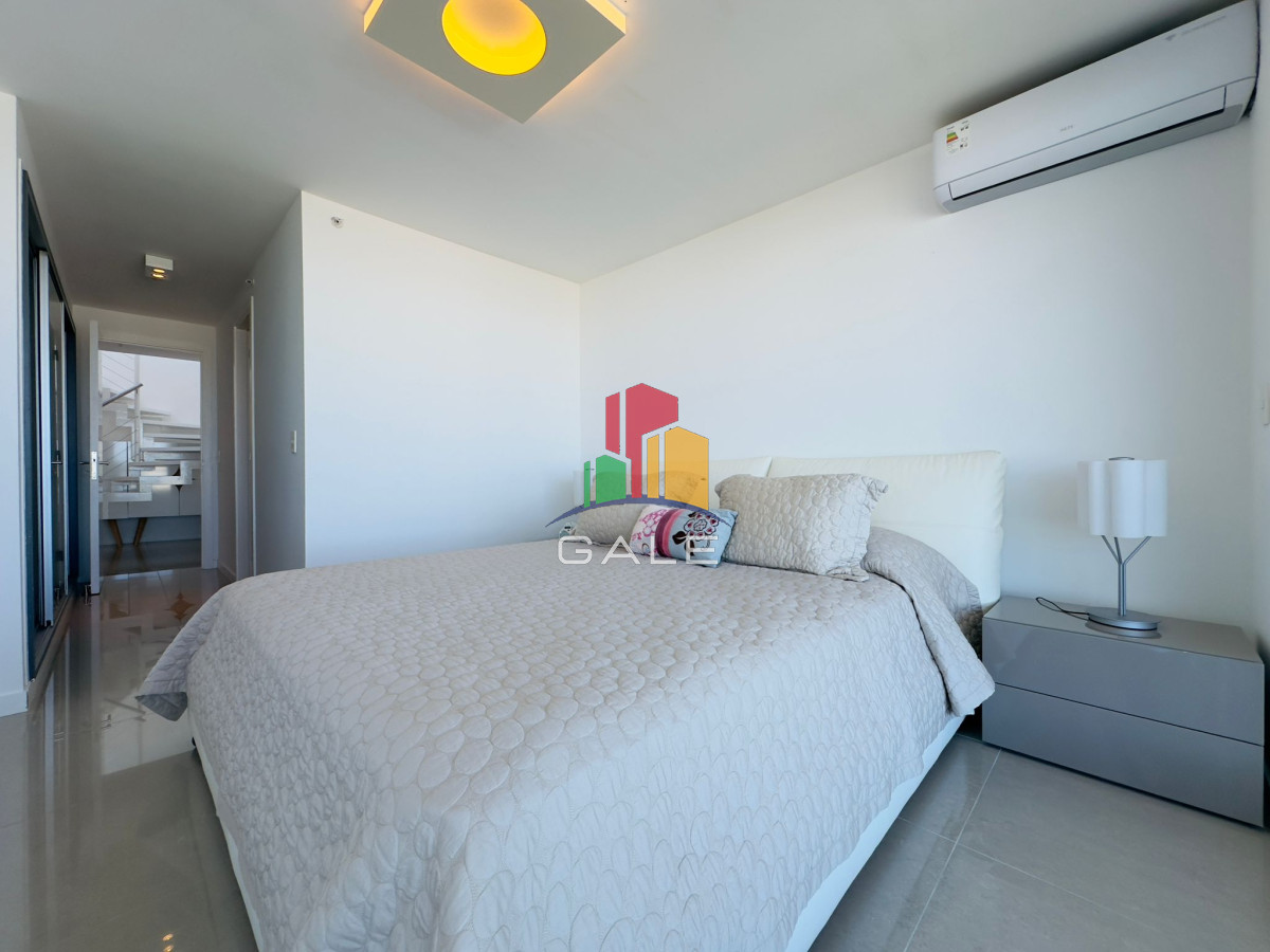 Apartamento ID.2107 - Penthouse en VENTA, 3 dormitorios en suite + Dependencia, vista 360°.