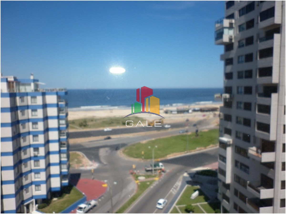 Apartamento ID.4393 - Apto en venta, Punta del este, playa brava.