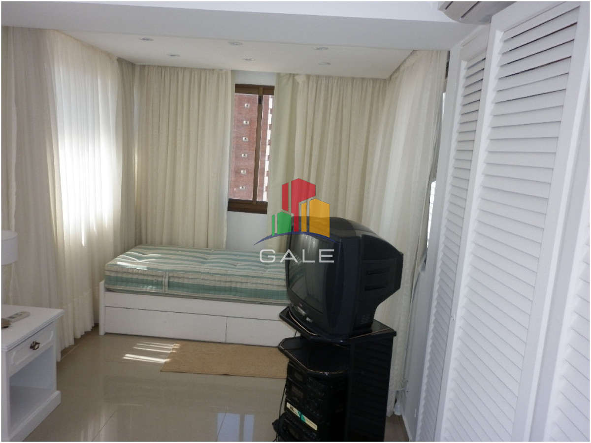 Apartamento ID.4393 - Apto en venta, Punta del este, playa brava.