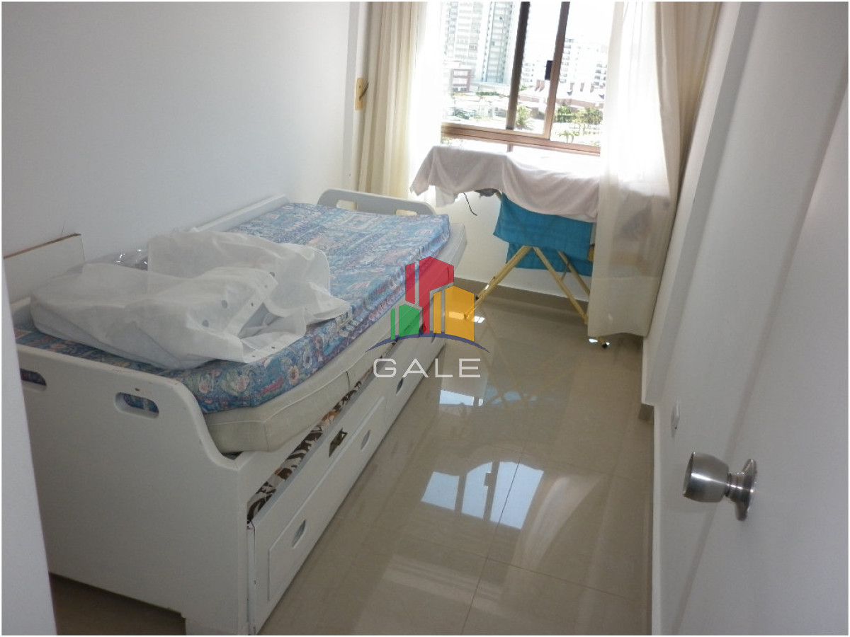 Apartamento ID.4393 - Apto en venta, Punta del este, playa brava.