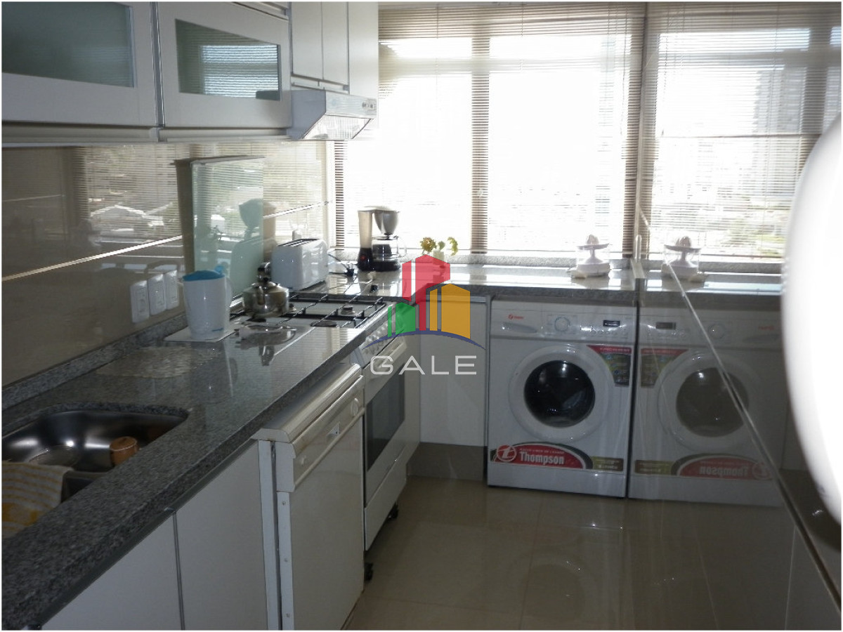 Apartamento ID.4393 - Apto en venta, Punta del este, playa brava.