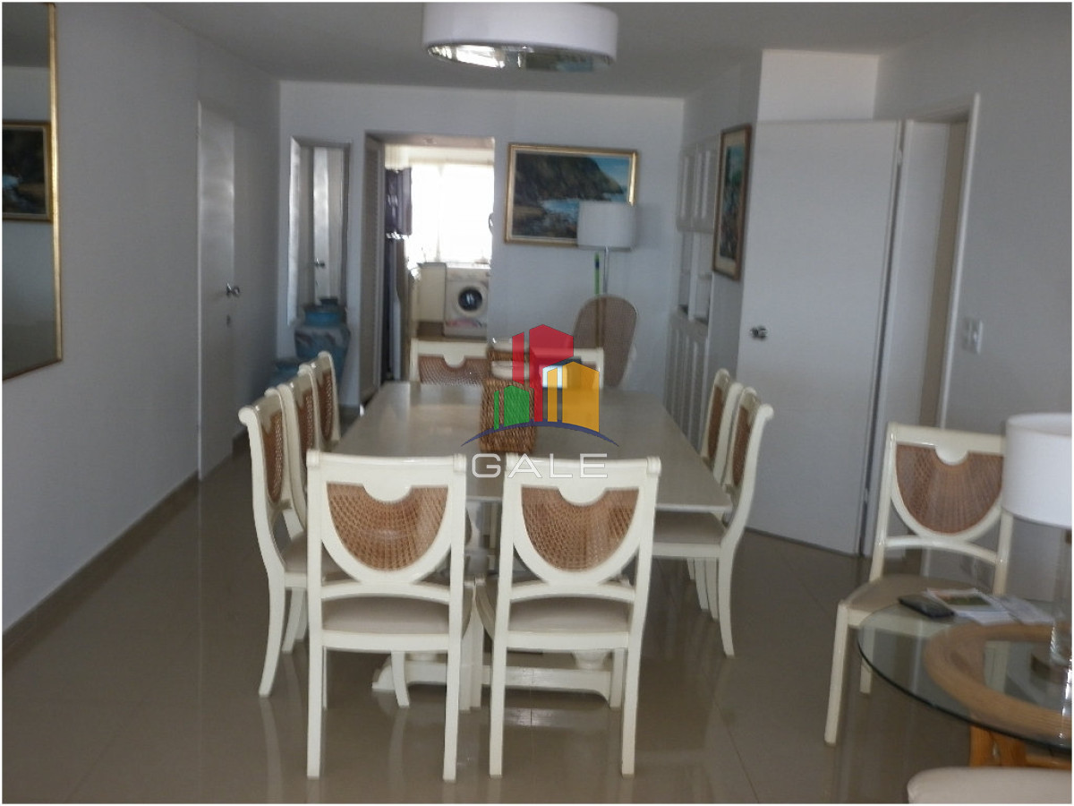 Apartamento ID.4393 - Apto en venta, Punta del este, playa brava.
