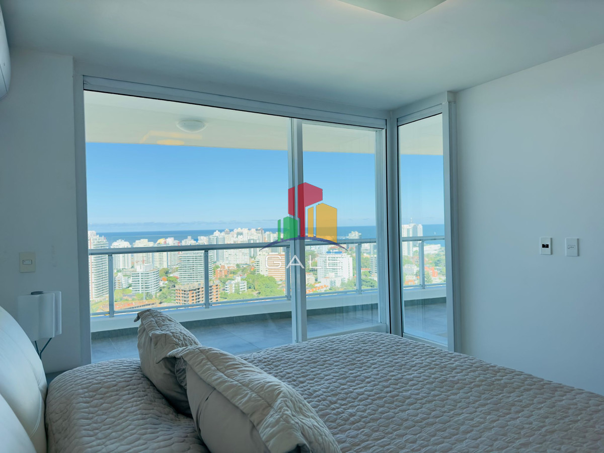 Apartamento ID.2107 - Penthouse en VENTA, 3 dormitorios en suite + Dependencia, vista 360°.