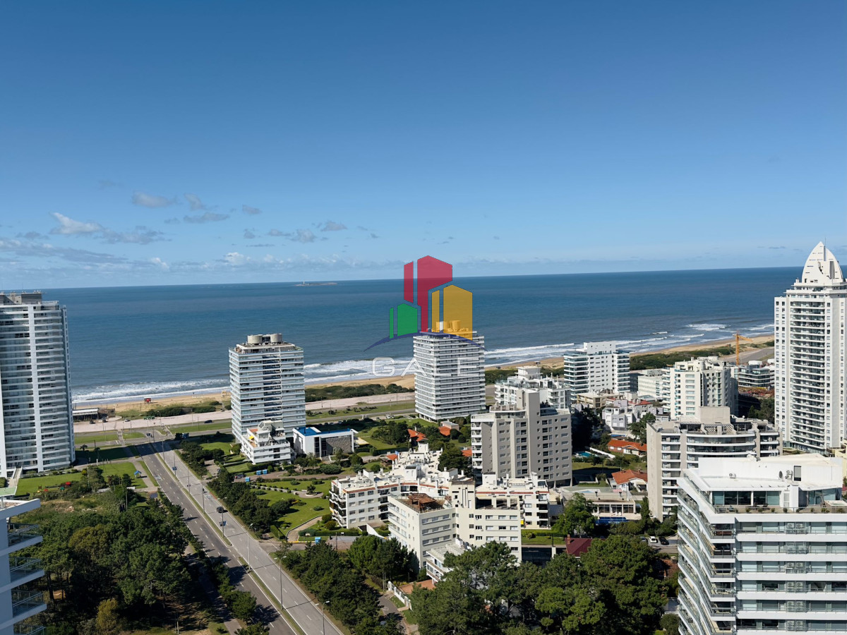 Apartamento ID.2107 - Penthouse en VENTA, 3 dormitorios en suite + Dependencia, vista 360°.