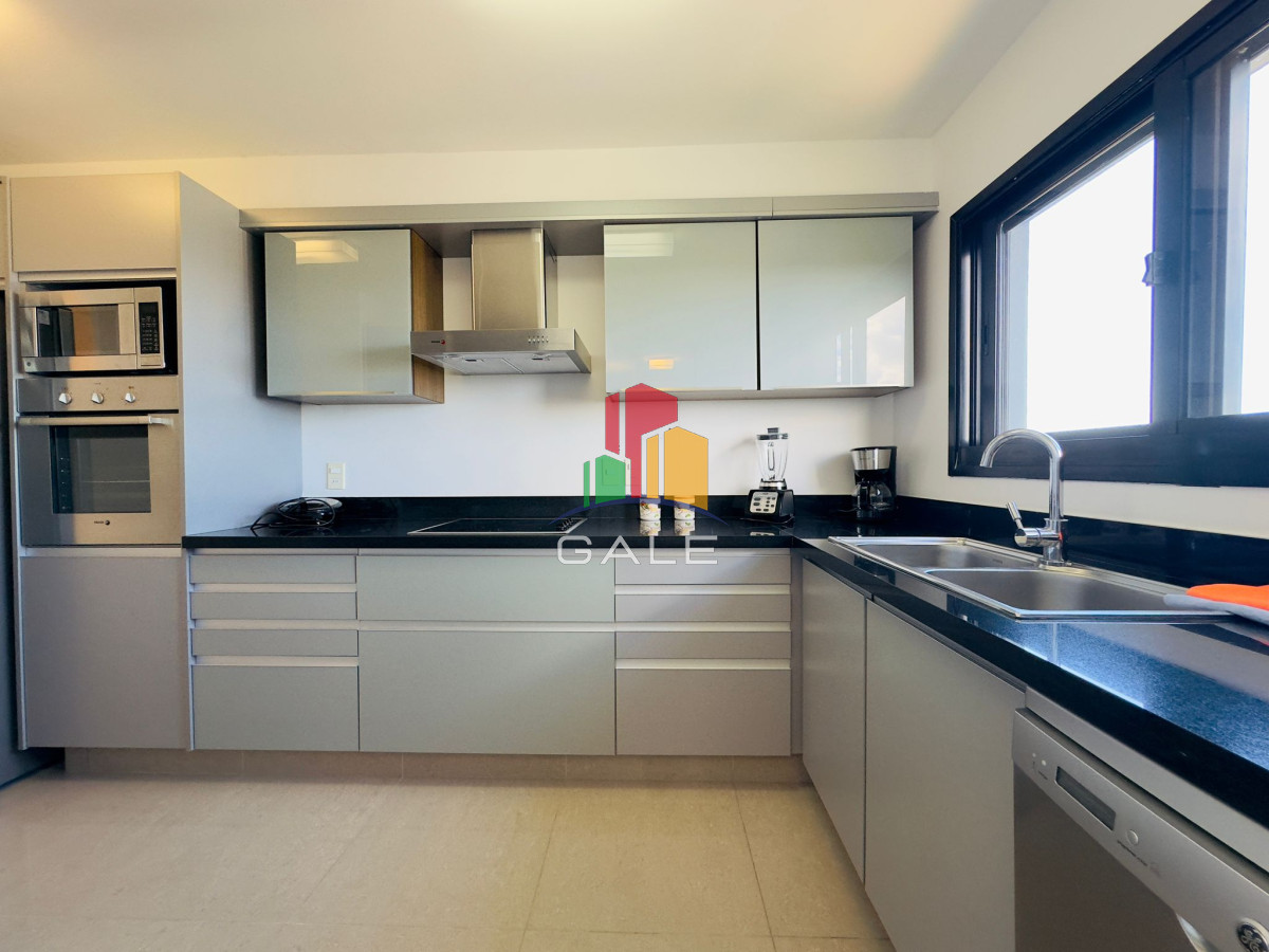 Apartamento ID.2107 - Penthouse en VENTA, 3 dormitorios en suite + Dependencia, vista 360°.