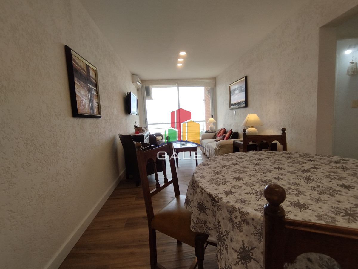 Alquiler de apartamento de dos dormitorios y medio en Punta del Este - GAL4300A
