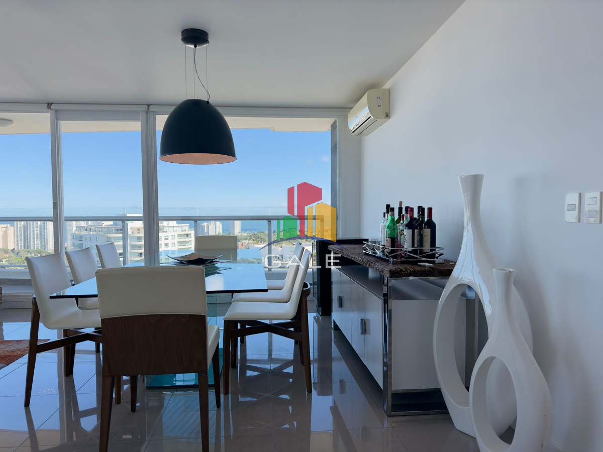 Apartamento ID.2107 - Penthouse en VENTA, 3 dormitorios en suite + Dependencia, vista 360°.