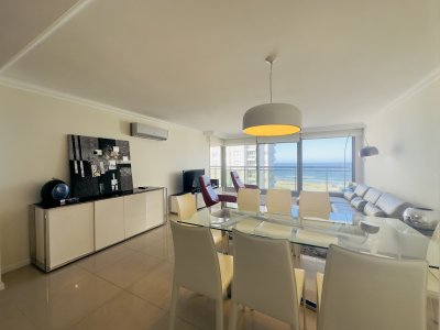 Alquiler de apartamento de 3 dormitorios en Punta del Este