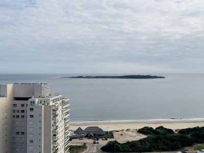  Apartamento en venta  torre de primer nivel