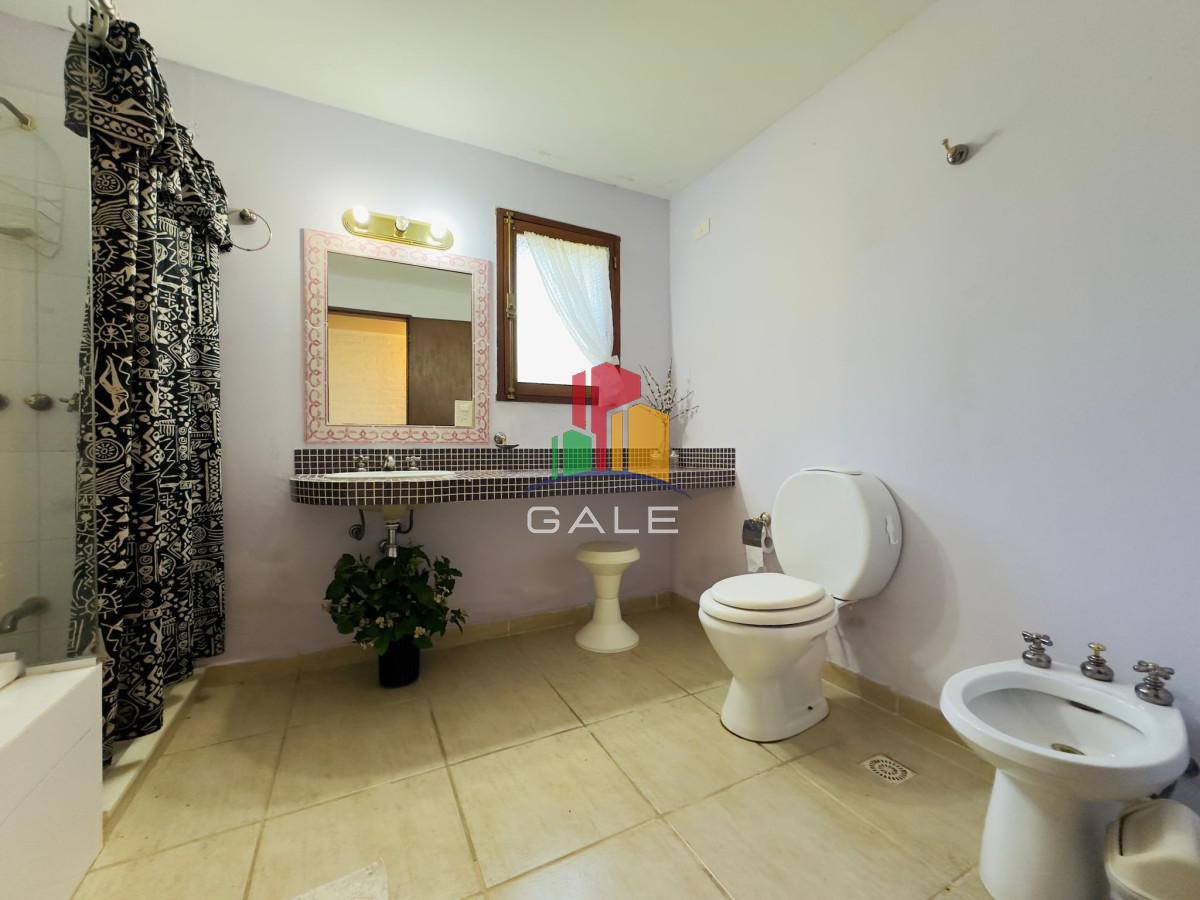 Casa ID.1714 - Alquiler y venta de casa de 3 dormitorios en Punta del Este