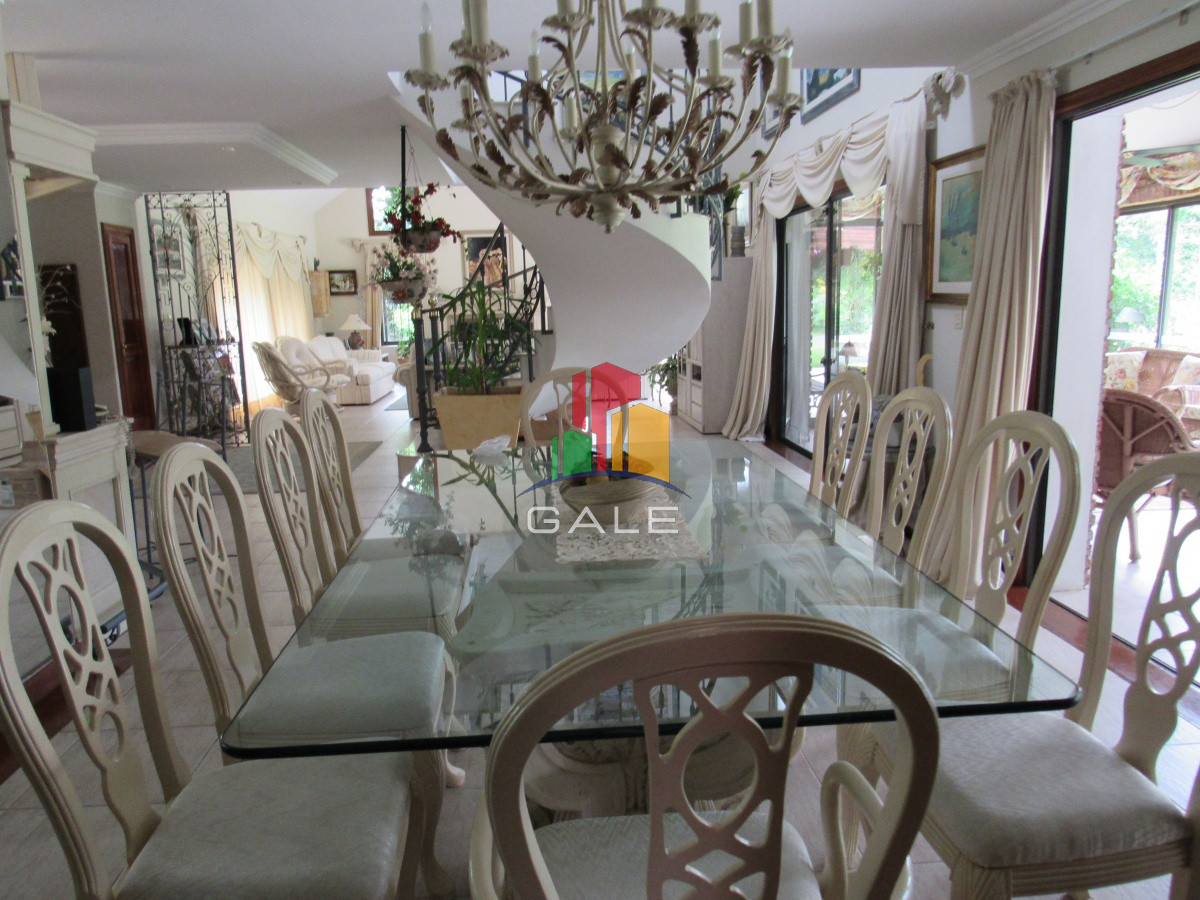 Casa ID.2781 - Casa en venta de 7 dormitorios en Punta del Este