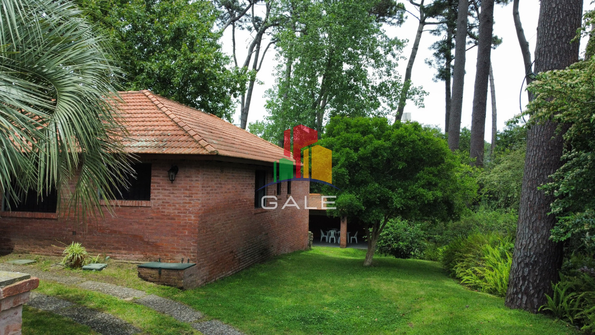 Casa ID.1714 - Alquiler y venta de casa de 3 dormitorios en Punta del Este