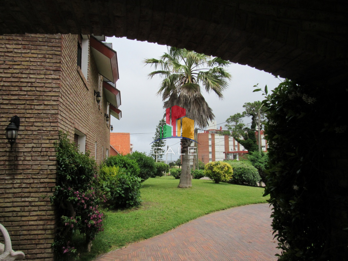 Casa ID.2781 - Casa en venta de 7 dormitorios en Punta del Este