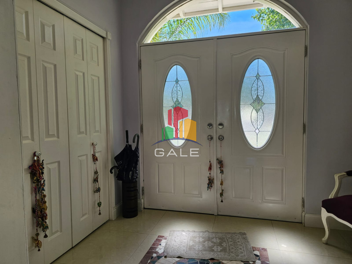 Casa ID.4726 - Casa en venta en La Arbolada. 5 dormitorios, piscina, parrillero