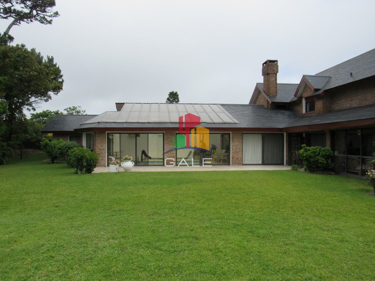 Casa ID.2781 - Casa en venta de 7 dormitorios en Punta del Este