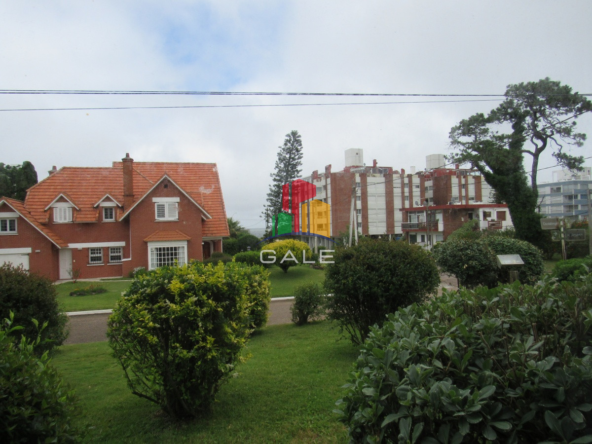 Casa ID.2781 - Casa en venta de 7 dormitorios en Punta del Este