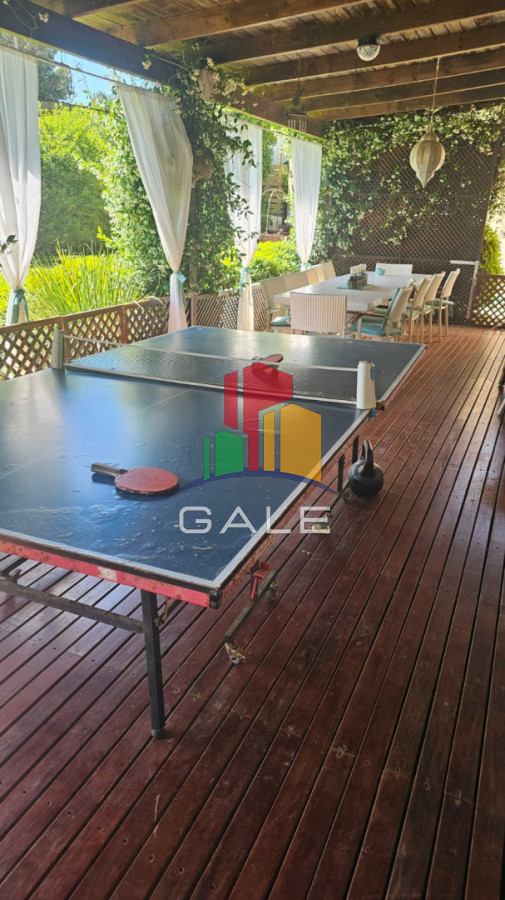 Casa ID.4726 - Casa en venta en La Arbolada. 5 dormitorios, piscina, parrillero