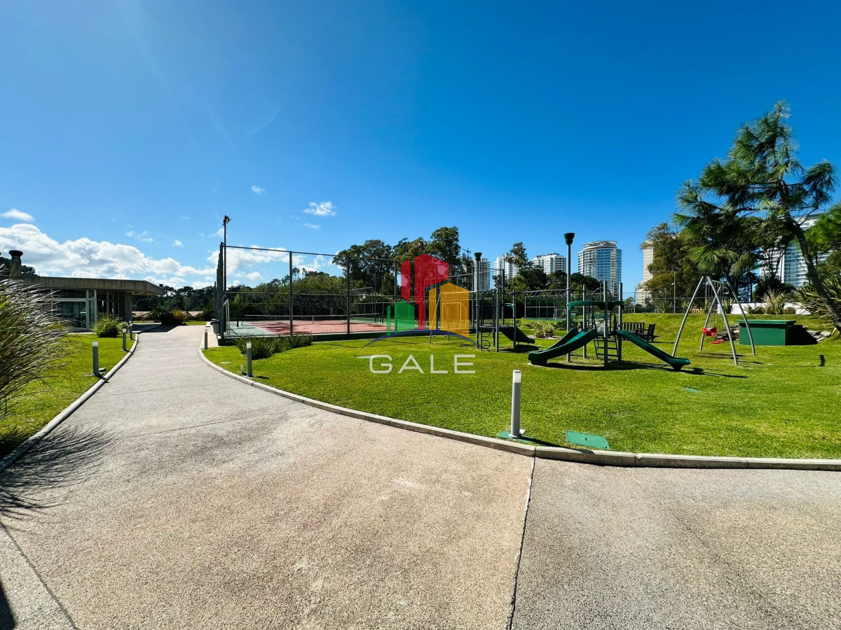 Apartamento ID.2107 - Penthouse en VENTA, 3 dormitorios en suite + Dependencia, vista 360°.