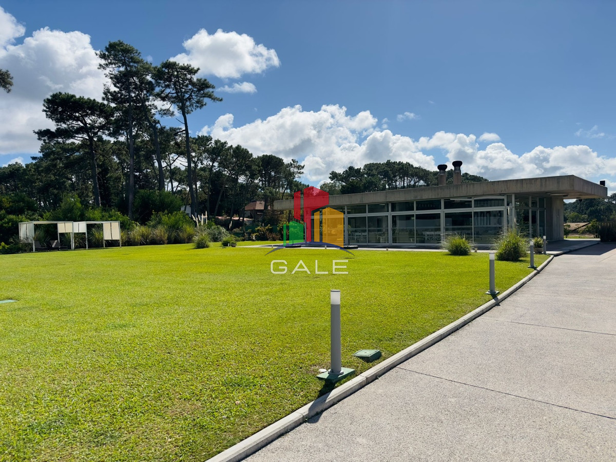 Apartamento ID.2107 - Penthouse en VENTA, 3 dormitorios en suite + Dependencia, vista 360°.