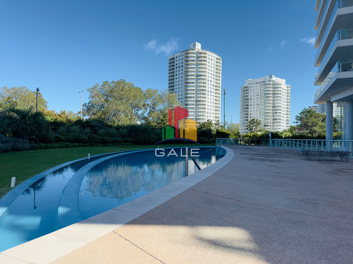 Apartamento ID.2107 - Penthouse en VENTA, 3 dormitorios en suite + Dependencia, vista 360°.