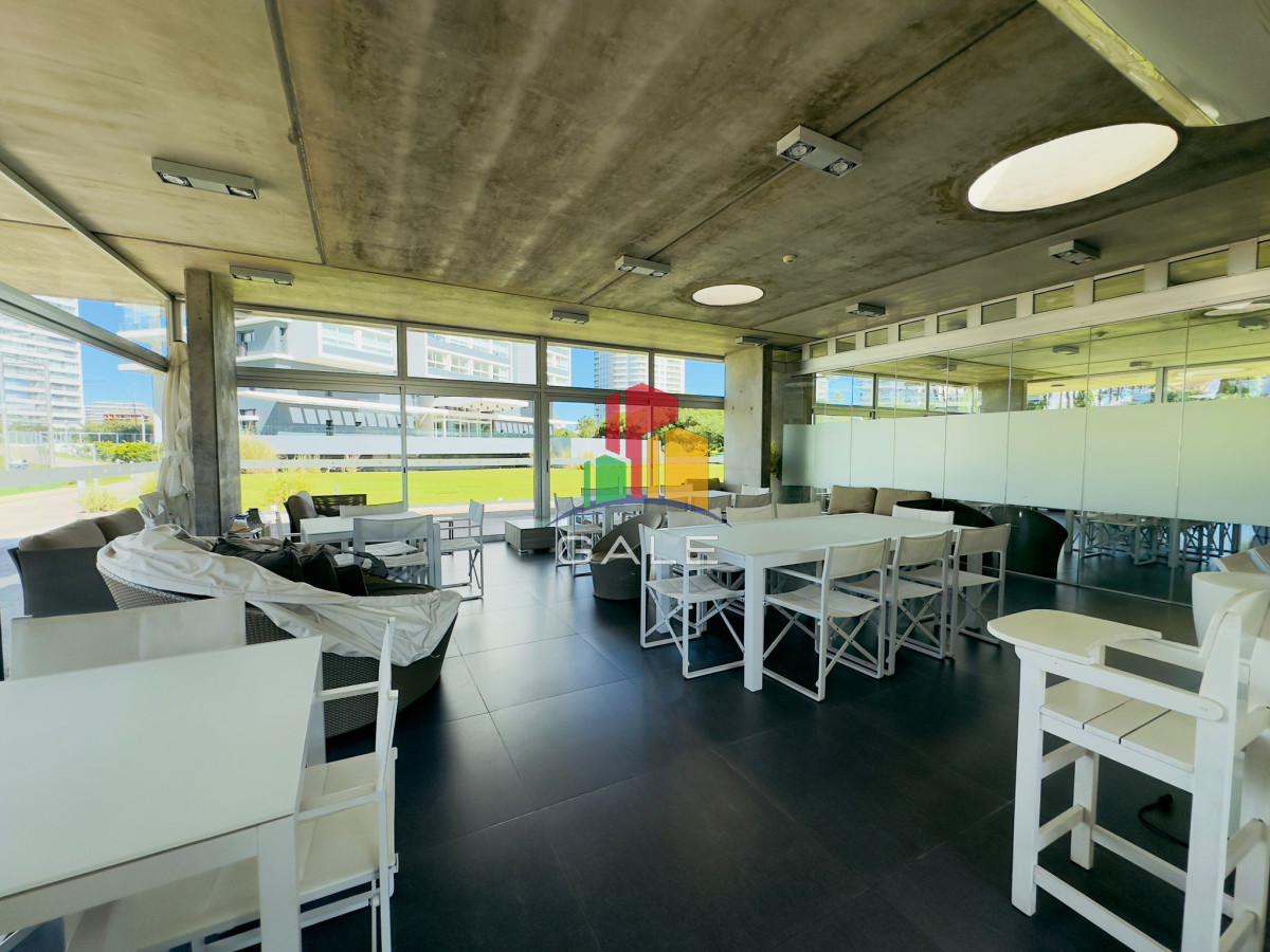 Apartamento ID.2107 - Penthouse en VENTA, 3 dormitorios en suite + Dependencia, vista 360°.