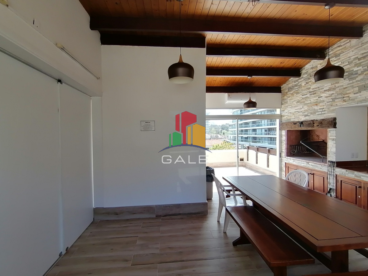 Apartamento ID.4658 - Alquiler y venta de apartamento de dos dormitorios en Punta del Este