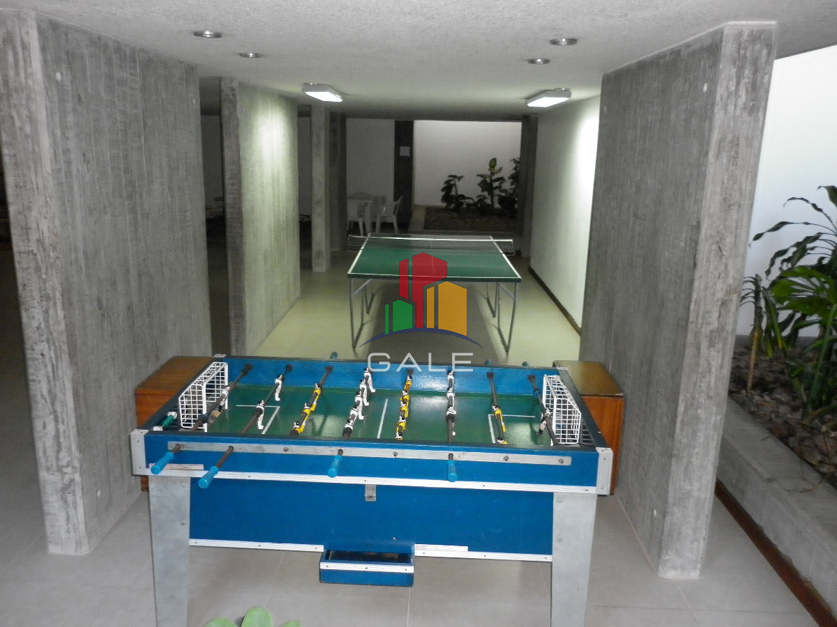 Apartamento ID.4296 - Apartamento reciclado, primera linea playa mansa, 3 dormitorios, 1 suite.