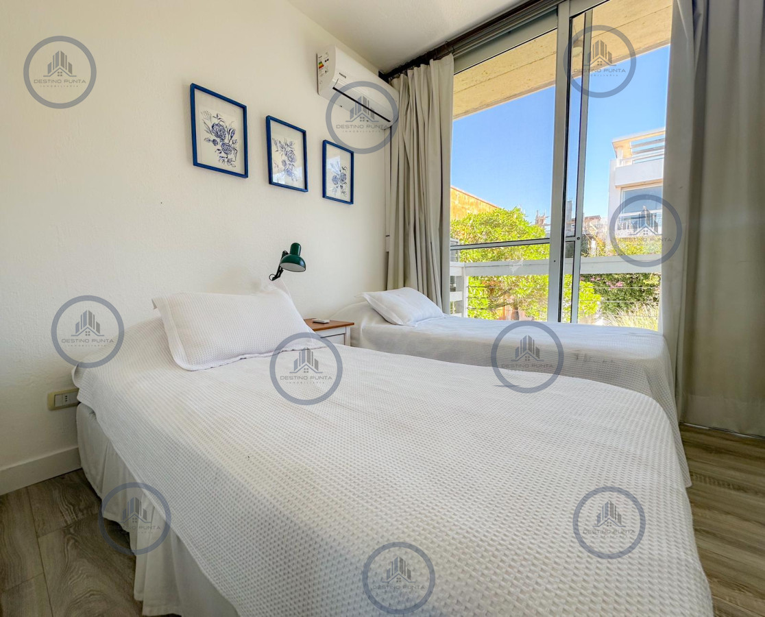 Apartamento ID.2433 - Penthouse Duplex en venta, con parrillero y vista al mar en Manantiales
