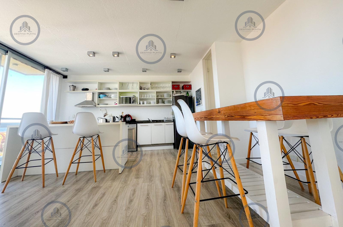 Apartamento ID.2433 - Penthouse Duplex en venta, con parrillero y vista al mar en Manantiales