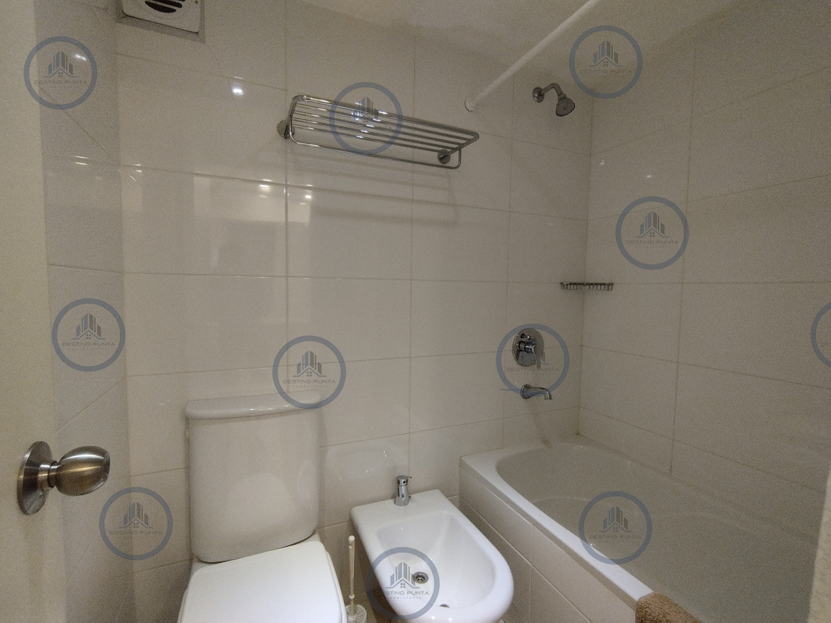 Apartamento ID.1080 - Excelente Apartamento de 3 Dormitorios en Playa Brava, Punta del Este