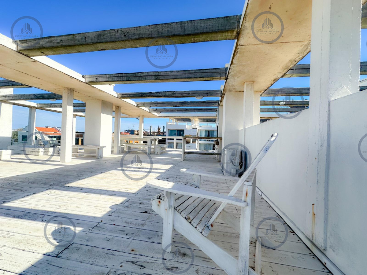 Apartamento ID.2433 - Penthouse Duplex en venta, con parrillero y vista al mar en Manantiales
