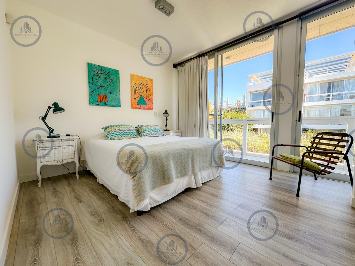 Apartamento ID.2433 - Penthouse Duplex en venta, con parrillero y vista al mar en Manantiales