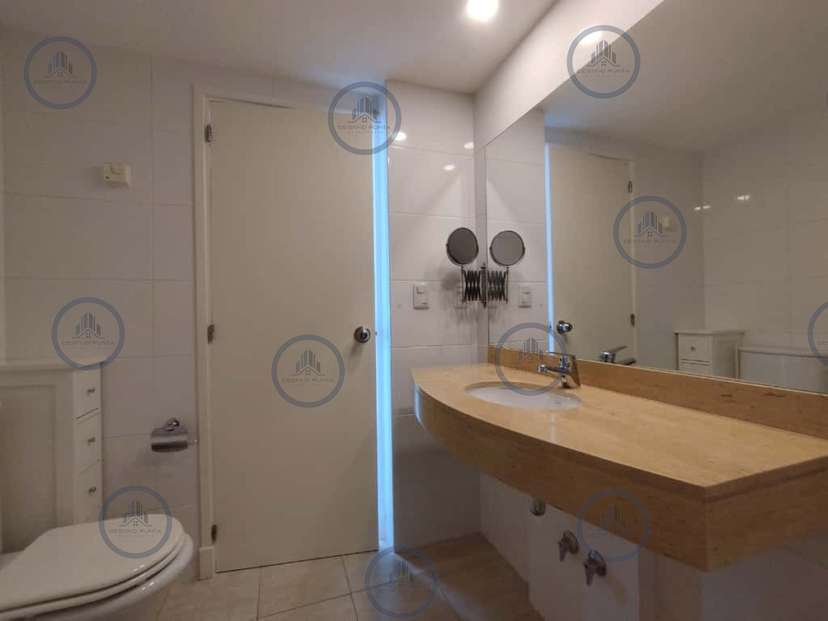Apartamento ID.1080 - Excelente Apartamento de 3 Dormitorios en Playa Brava, Punta del Este