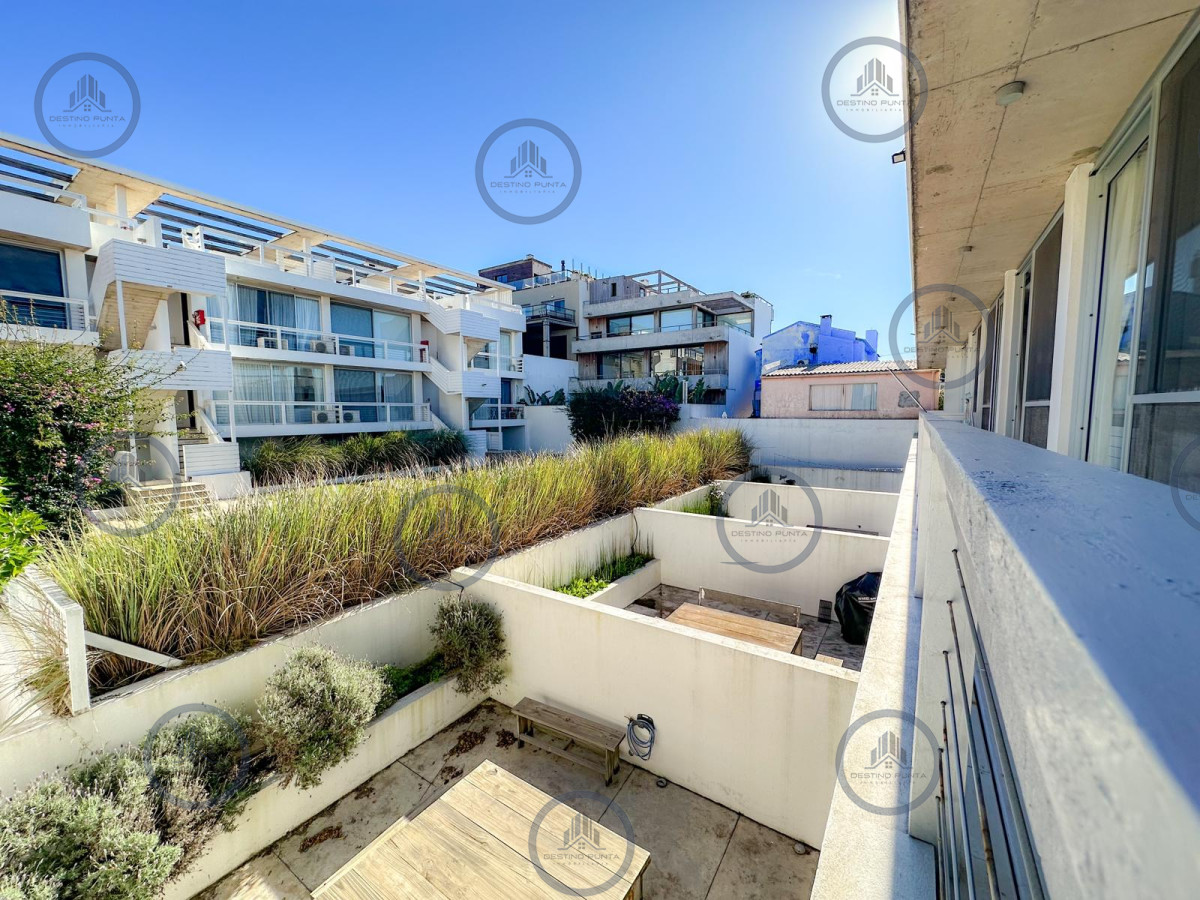 Apartamento ID.2433 - Penthouse Duplex en venta, con parrillero y vista al mar en Manantiales